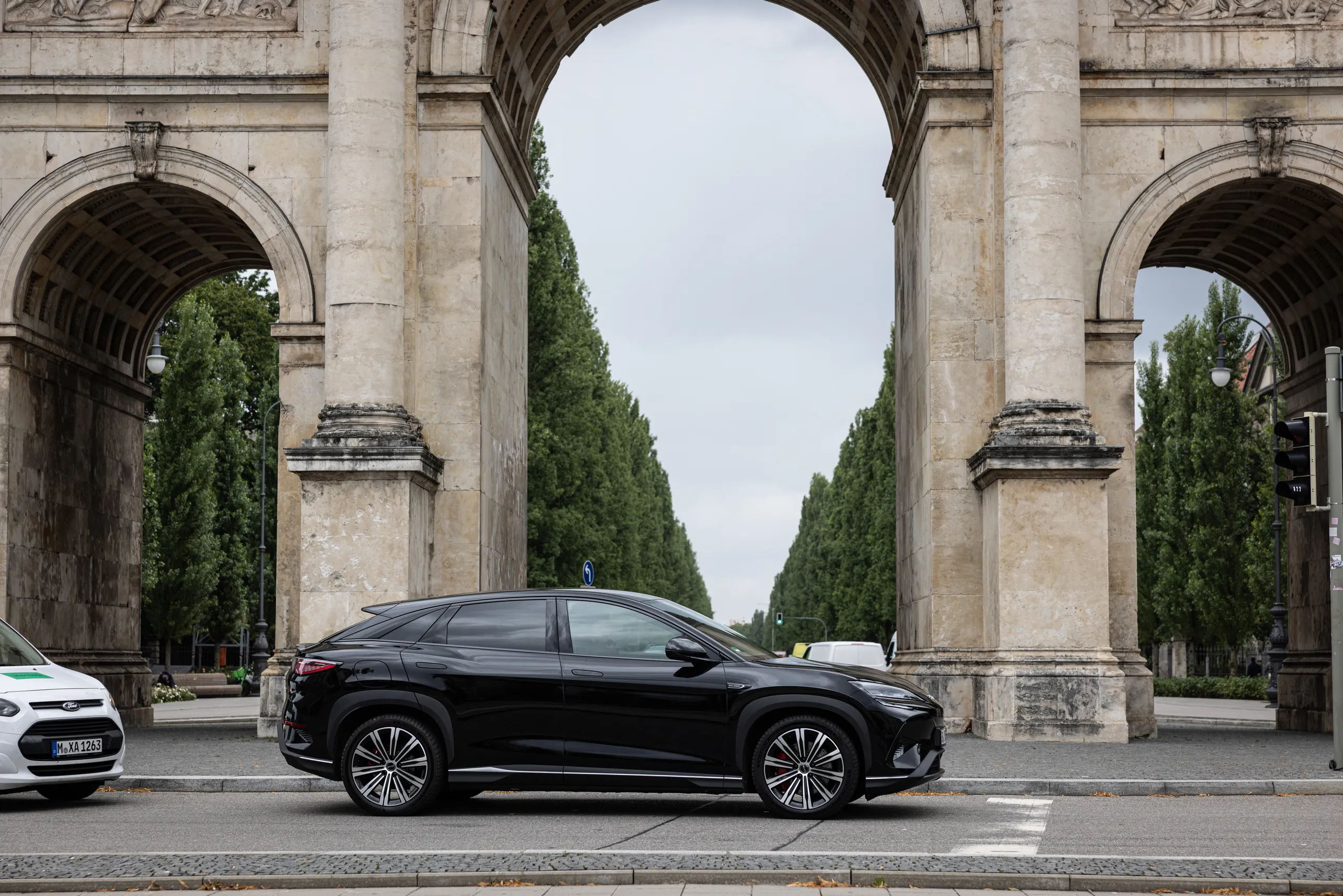 BYD SEALION 7 in Düsseldorf — Probefahrt buchen